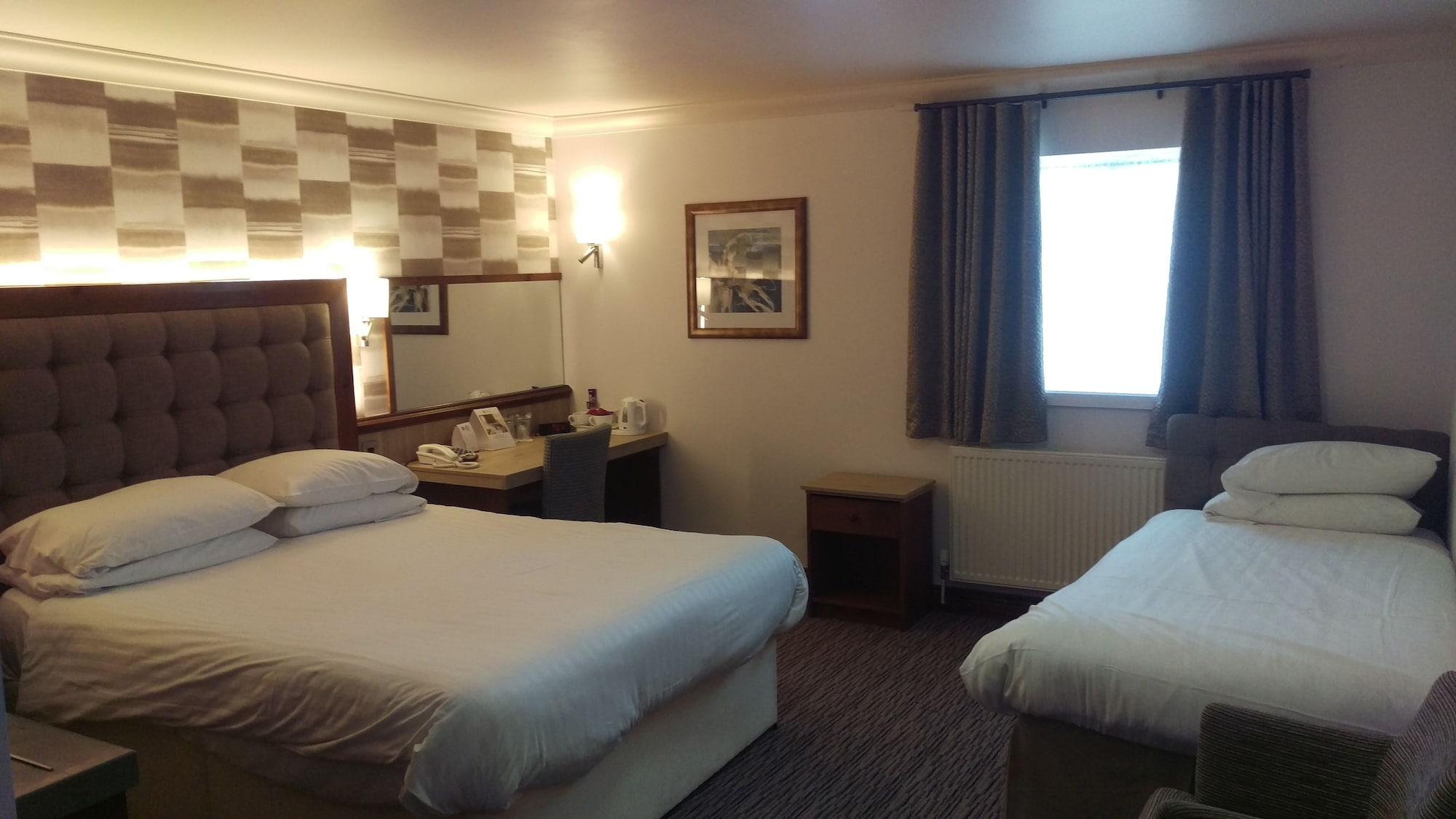 Best Western Plus Pastures Hotel Донкастер Экстерьер фото