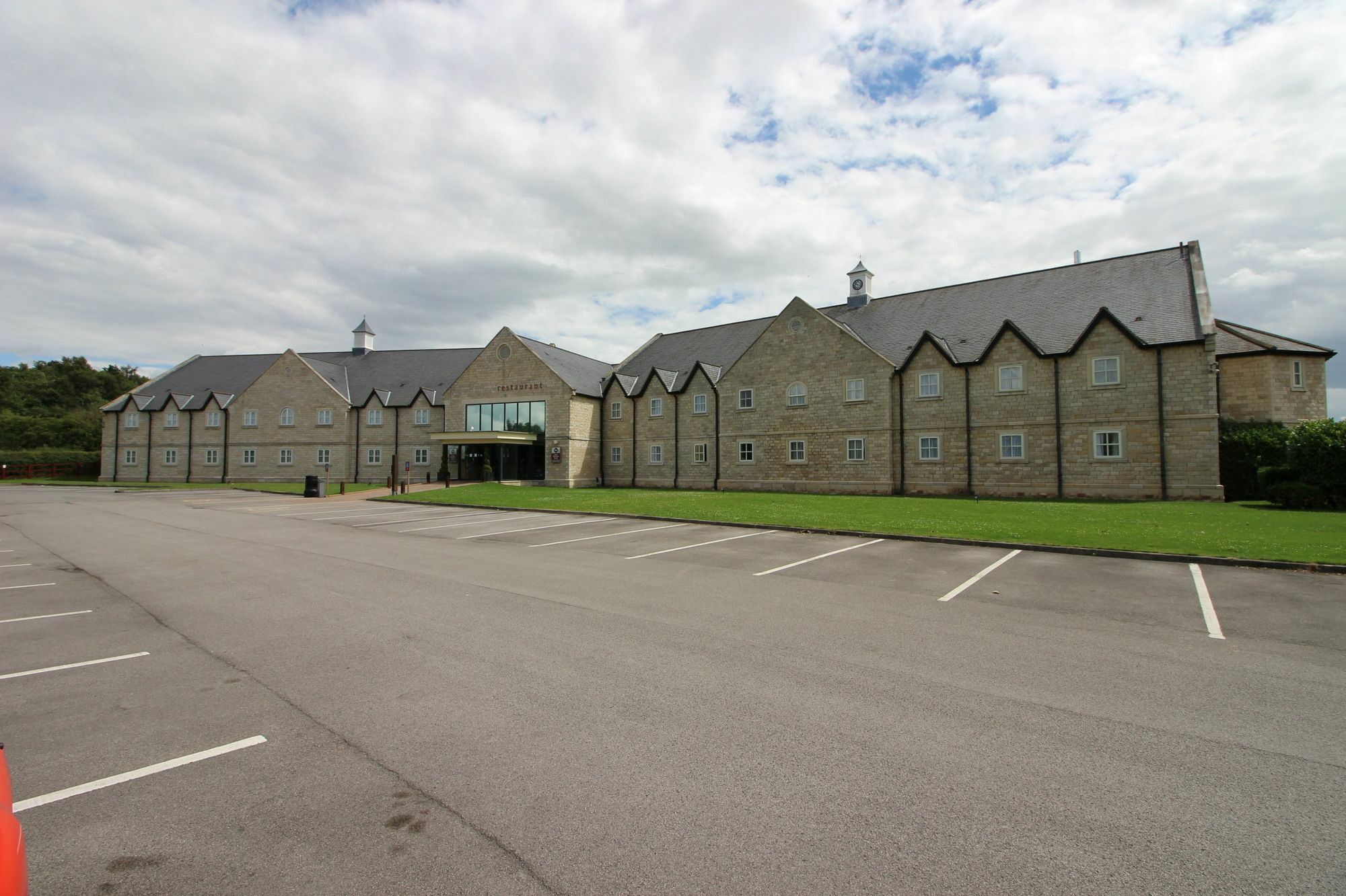 Best Western Plus Pastures Hotel Донкастер Экстерьер фото